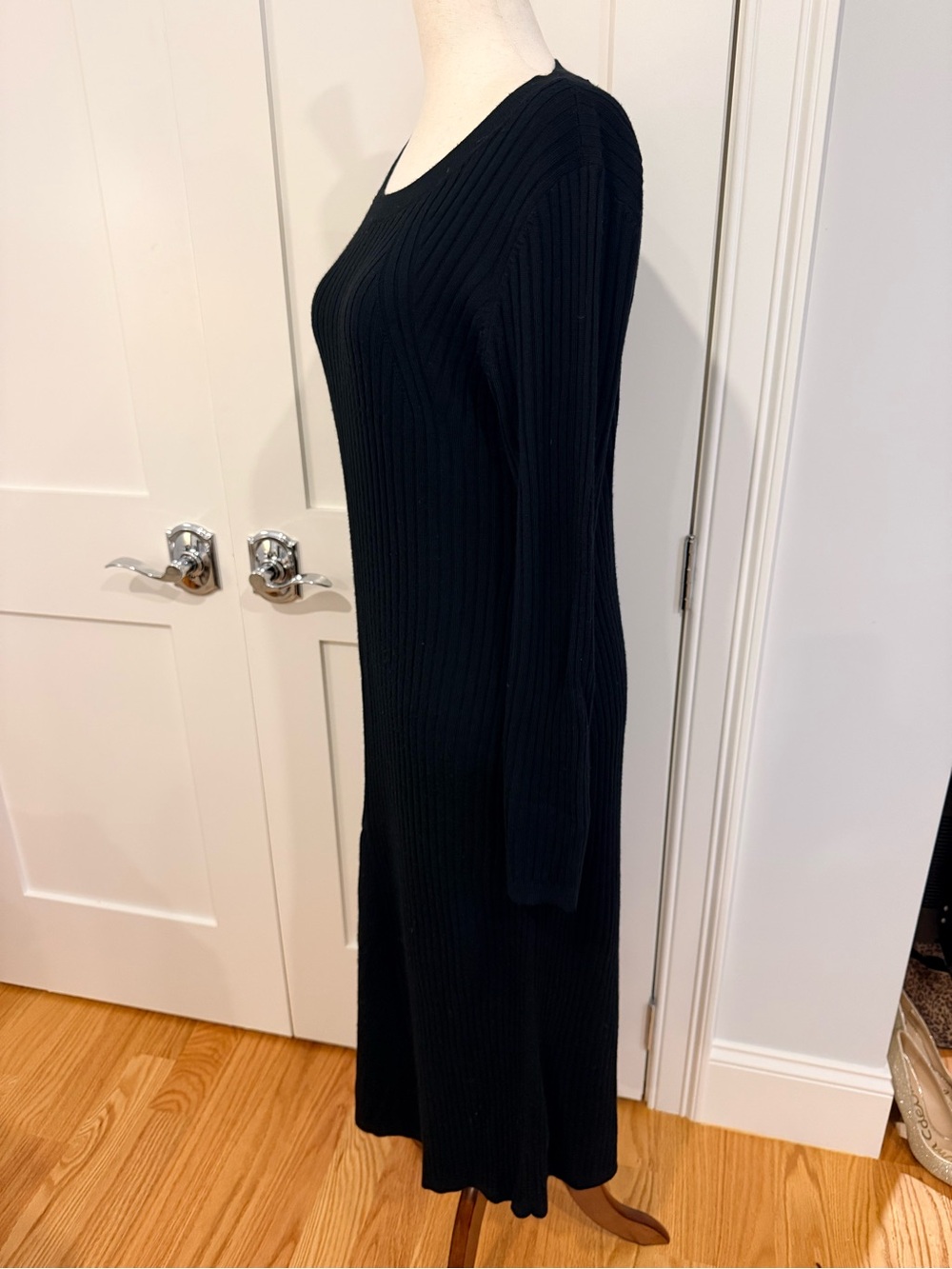 Club Monaco Black Ribbed Long-Sleeve Midi Dress - Picture 6 of 11